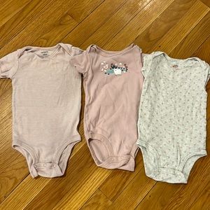 2/$20 set of 3 carters bodysuits 12m